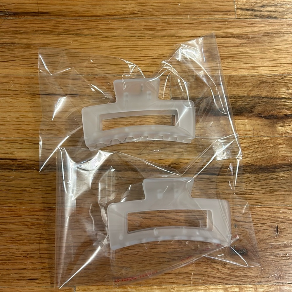 Claw clips